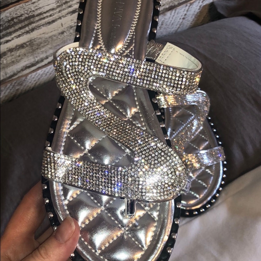 Bling & stud sandals - Picture 2 of 3